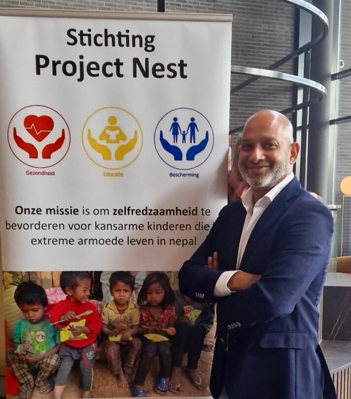 Sammy en Project NEST banner